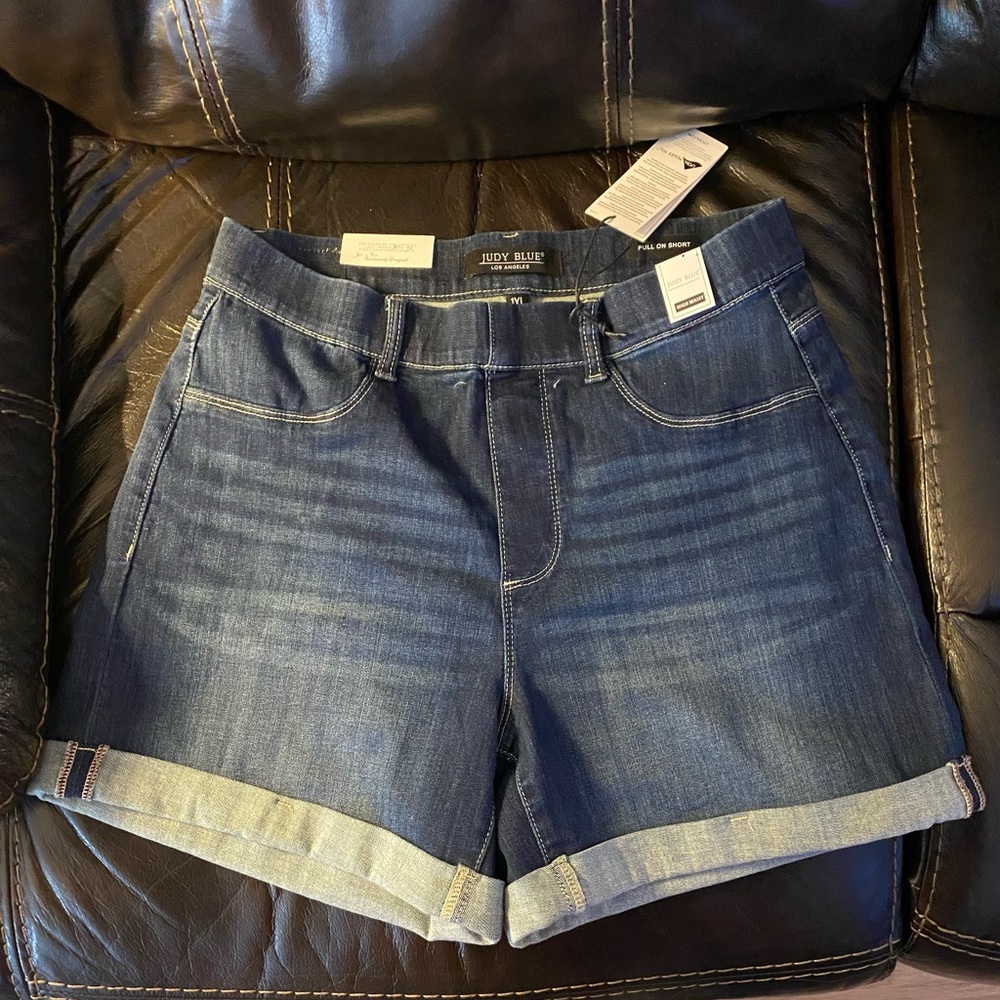 🌹 Judy Blue Pull-On Shorts plus size 1xl